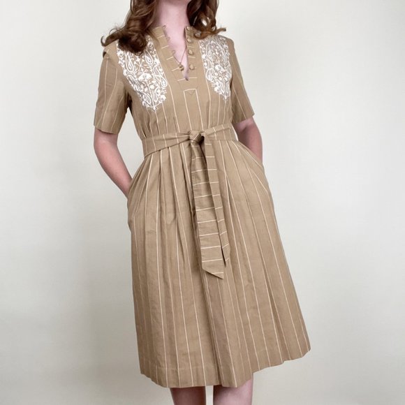 Vintage Embroidered Pleated Midi Dress Button Up Quiet Understated Luxury Preppy - Picture 2 of 9